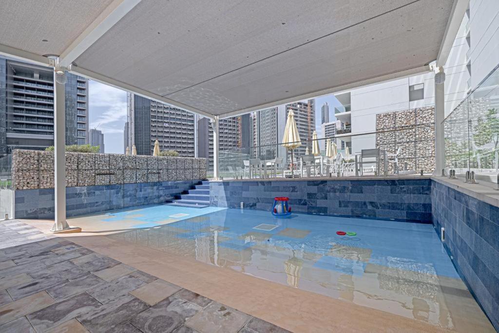 Alluring 1 Bd Apartment In Business Bay With Burj Khalifa View Дубай Экстерьер фото