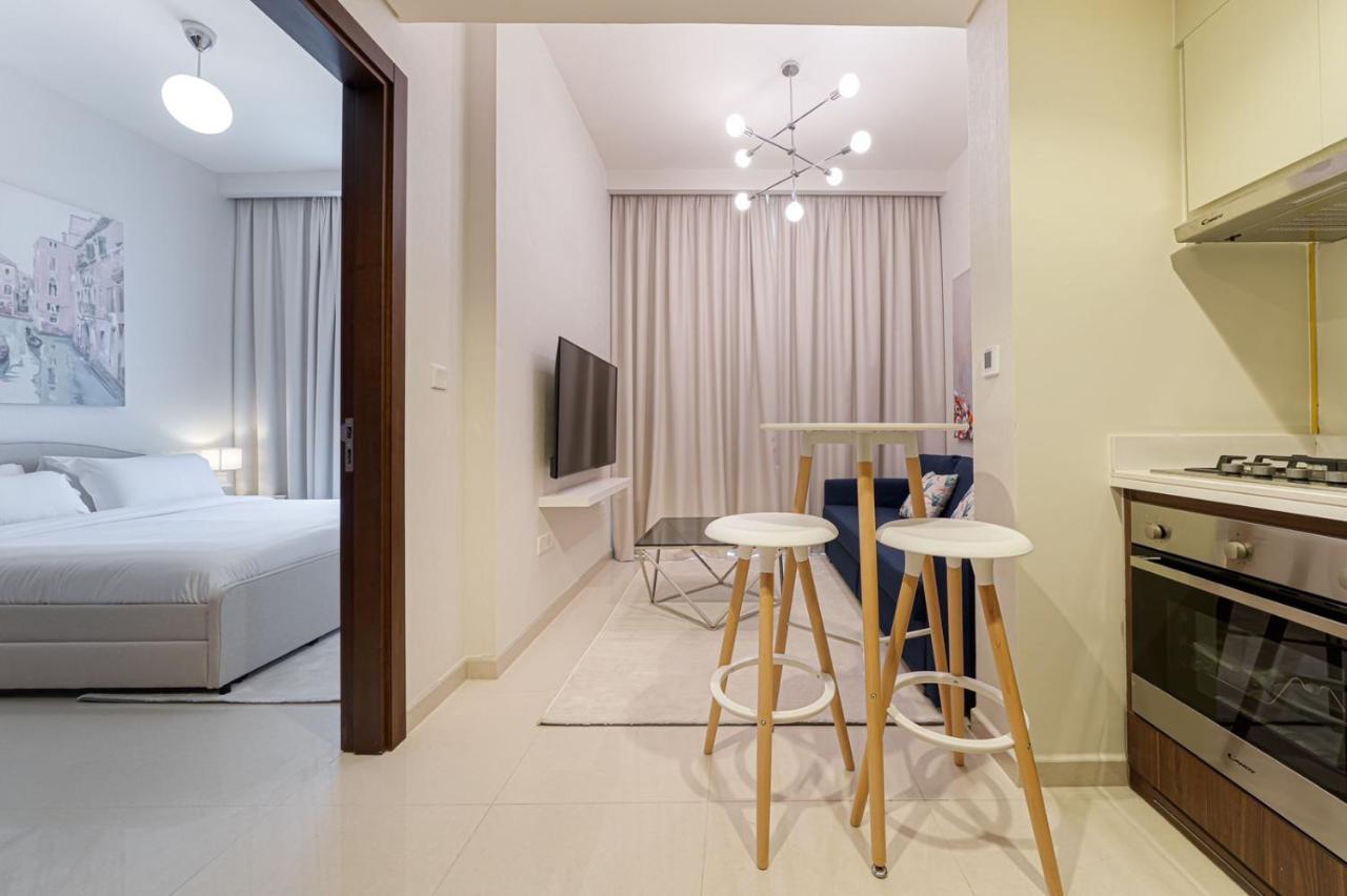 Alluring 1 Bd Apartment In Business Bay With Burj Khalifa View Дубай Экстерьер фото